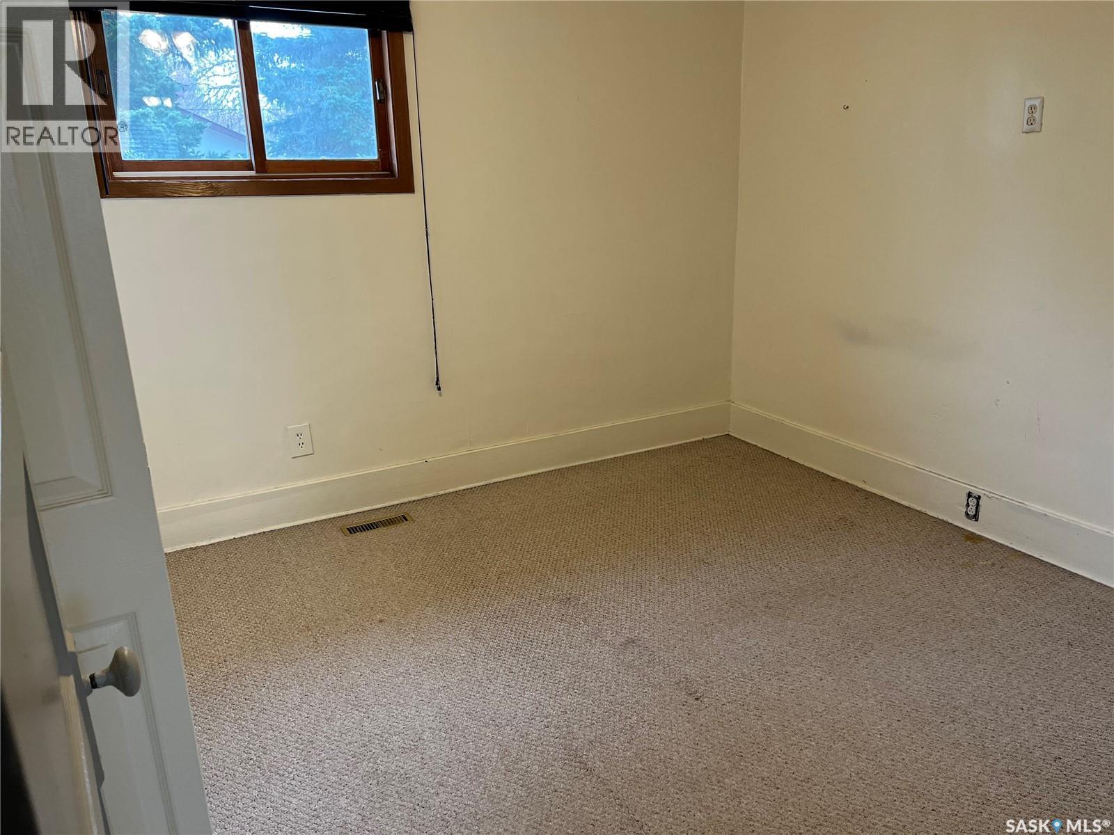 101 2Nd Avenue E, Lafleche, SK - Indoor Photo Showing Other Room