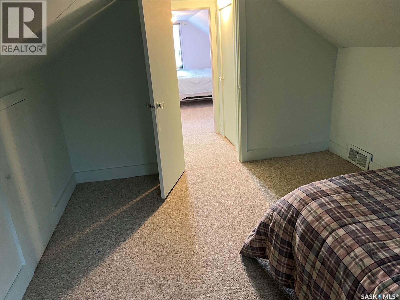101 2Nd Avenue E, Lafleche, SK - Indoor Photo Showing Bedroom