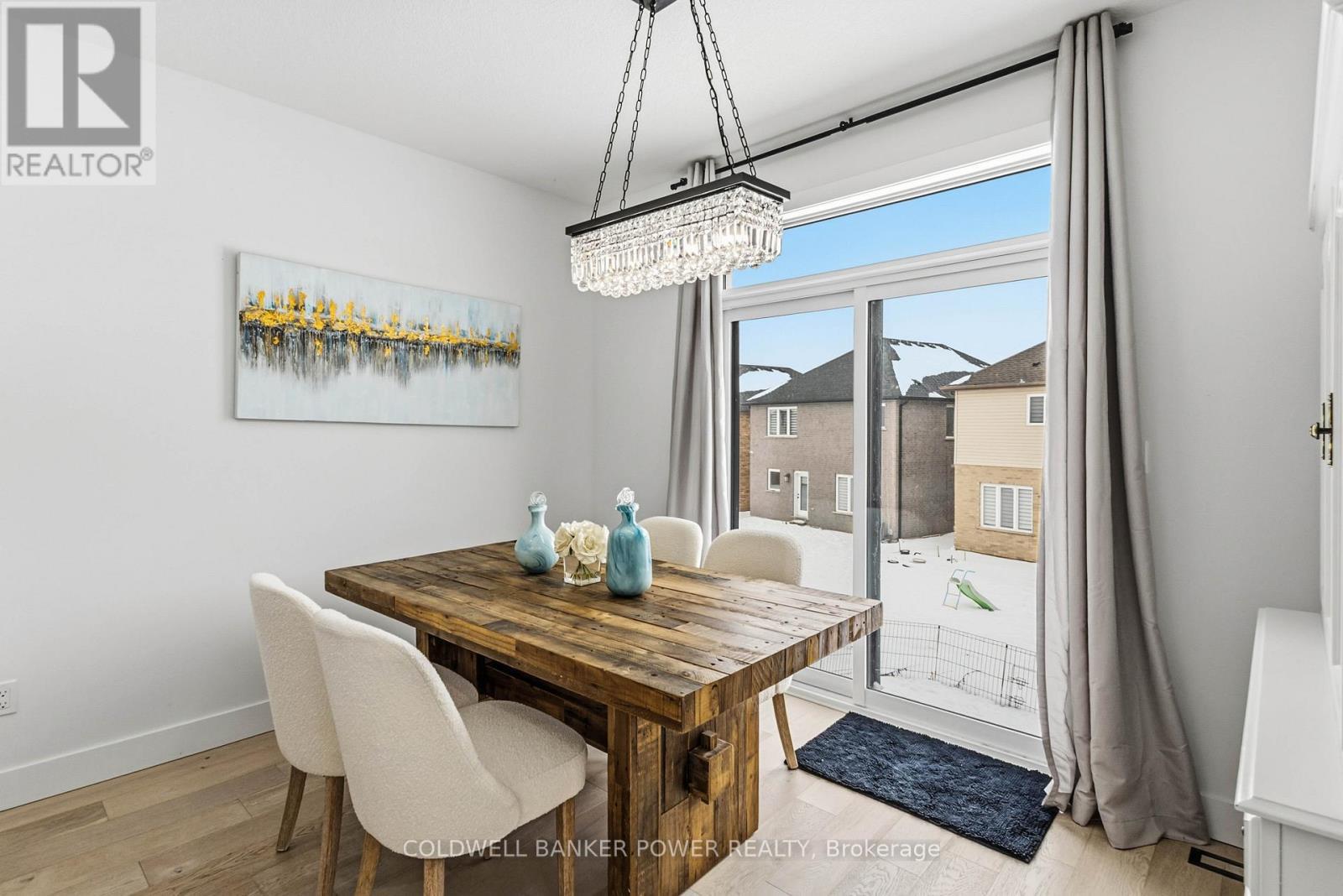 2884 Doyle Drive, London South (South U), ON - Indoor Photo Showing Dining Room
