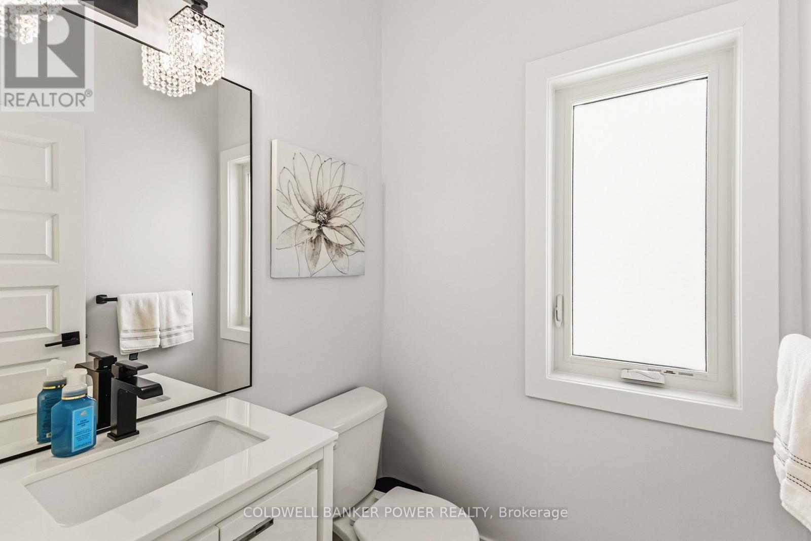 2884 Doyle Drive, London South (South U), ON - Indoor Photo Showing Bathroom