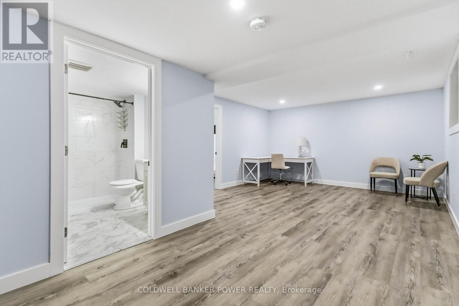 2884 Doyle Drive, London South (South U), ON - Indoor