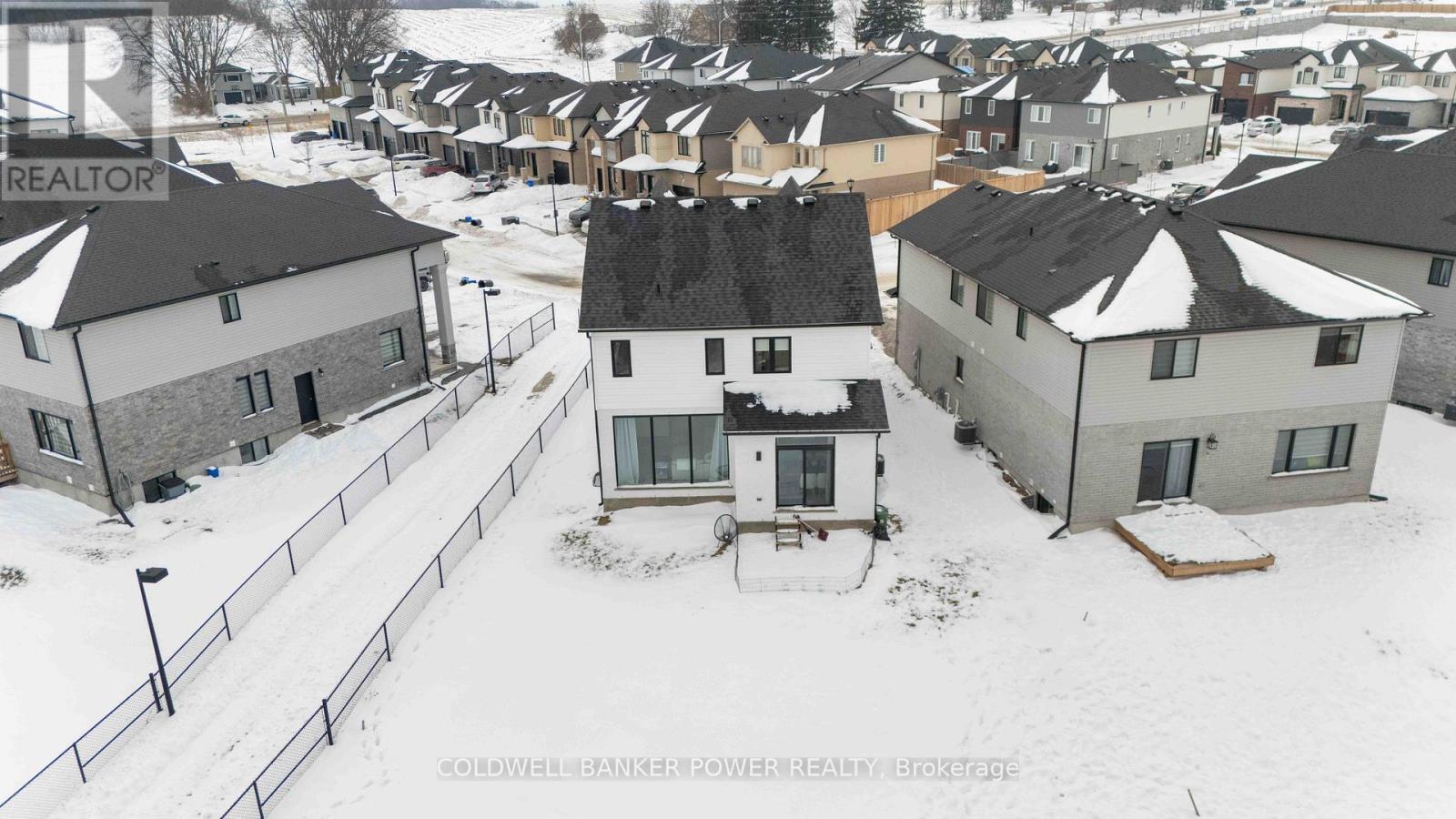 2884 Doyle Drive, London South (South U), ON -