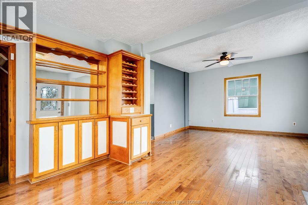 2436 Turner, Windsor, ON - Indoor Photo Showing Other Room