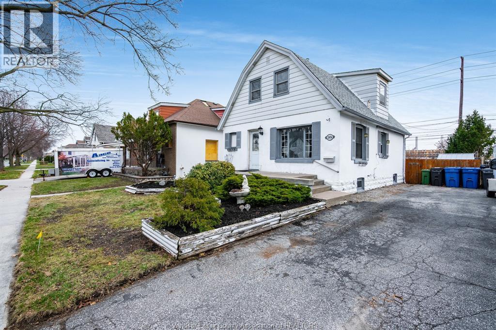 2436 Turner, Windsor, ON - Outdoor