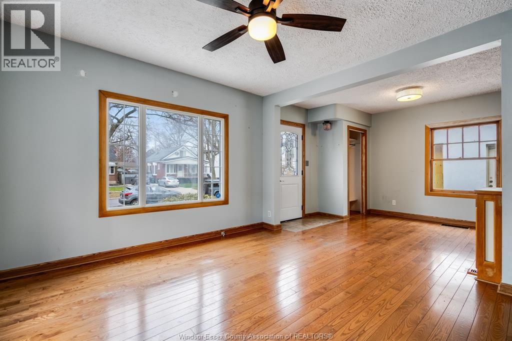 2436 Turner, Windsor, ON - Indoor Photo Showing Other Room