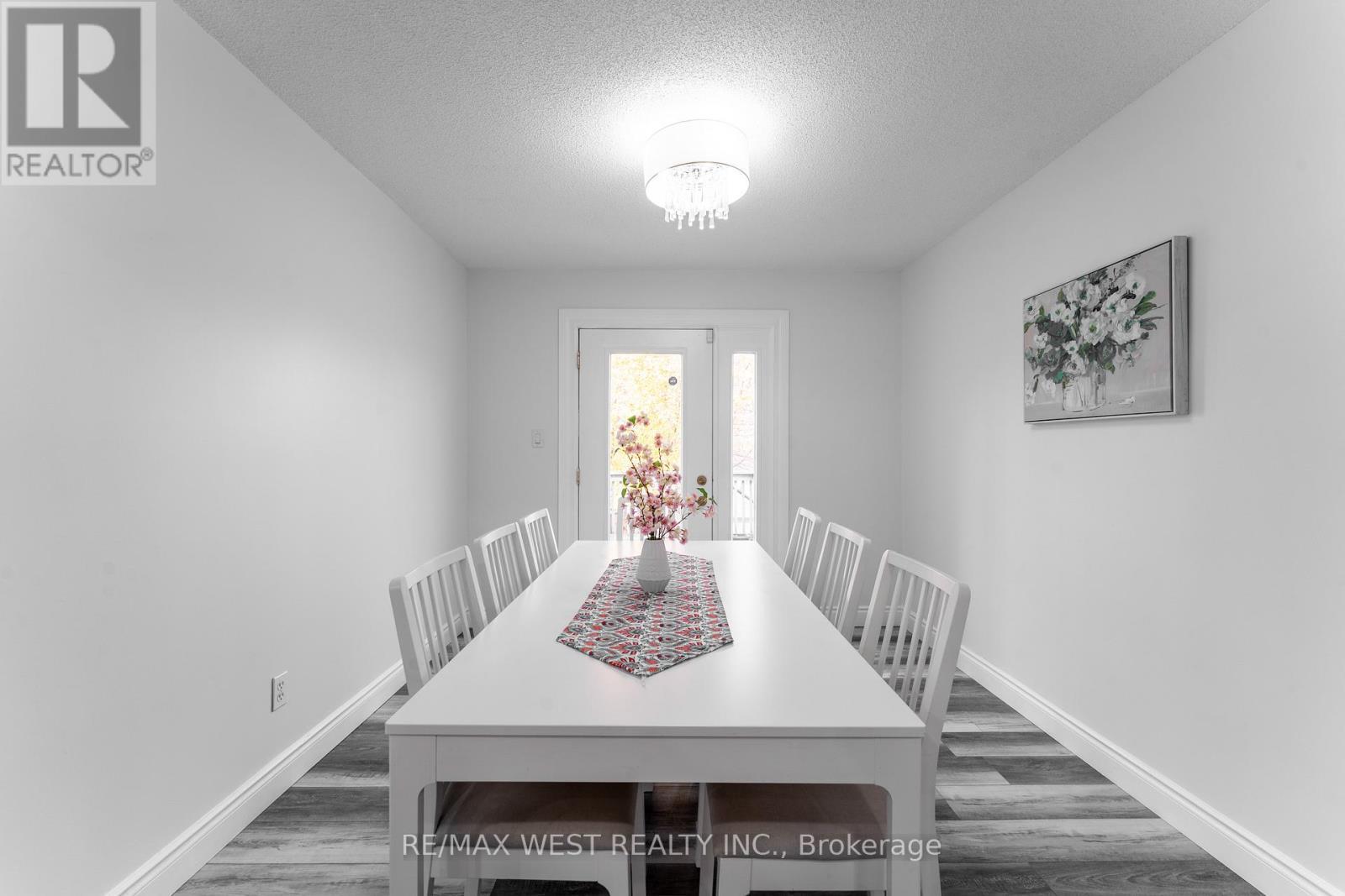 721 Acadia Drive, Hamilton, ON - Indoor Photo Showing Dining Room