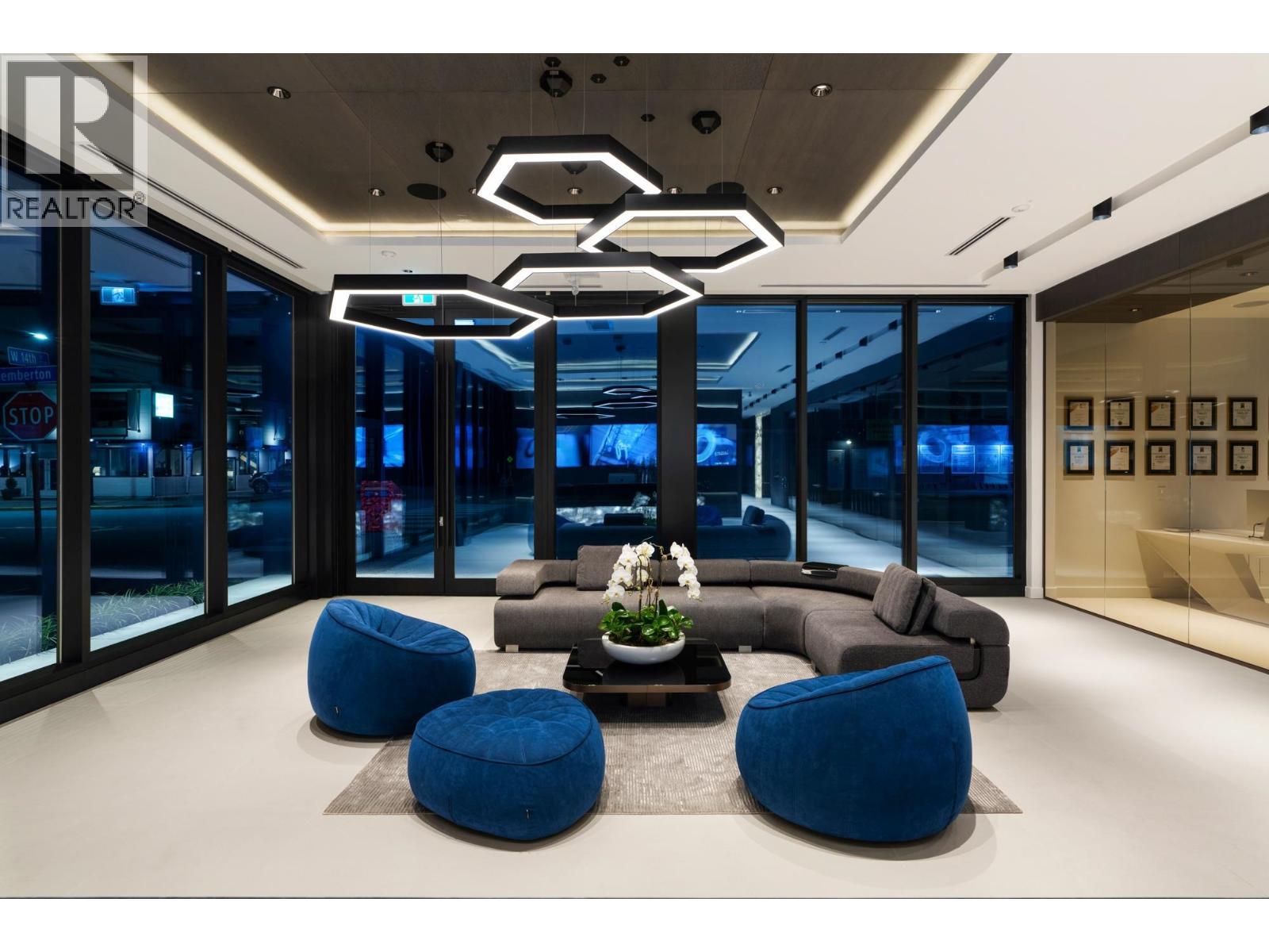 1406 Pemberton Avenue, North Vancouver, BC