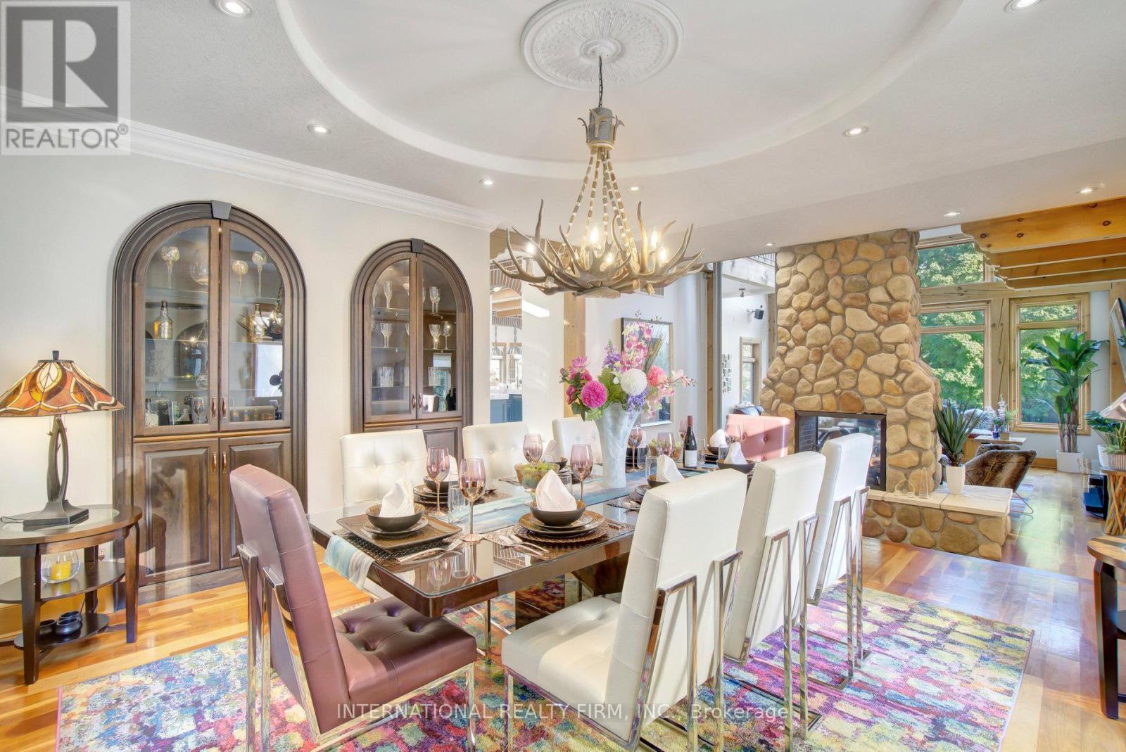 6 Pinehurst Lane, Springwater, ON - Indoor Photo Showing Dining Room