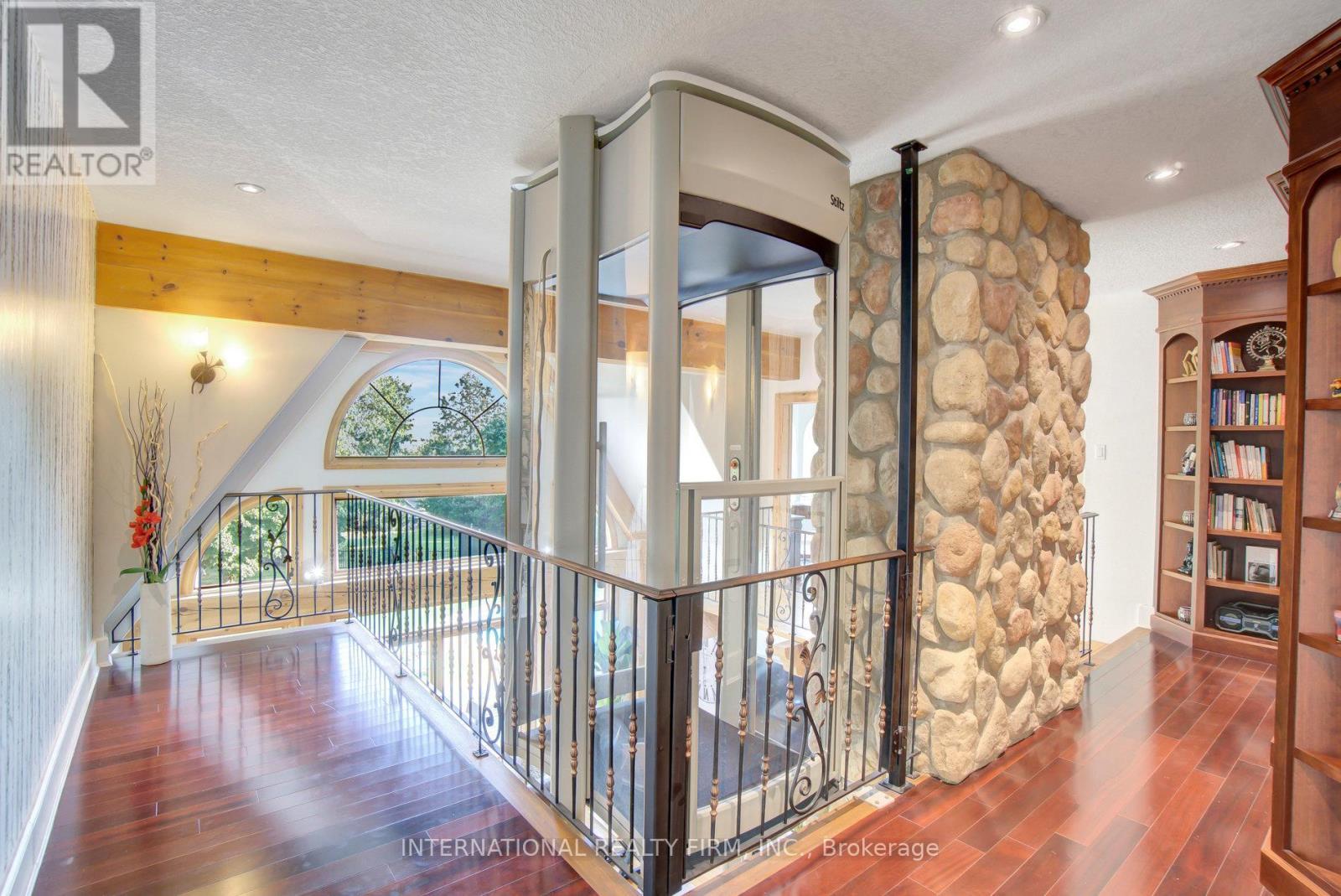 6 Pinehurst Lane, Springwater, ON - Indoor Photo Showing Other Room