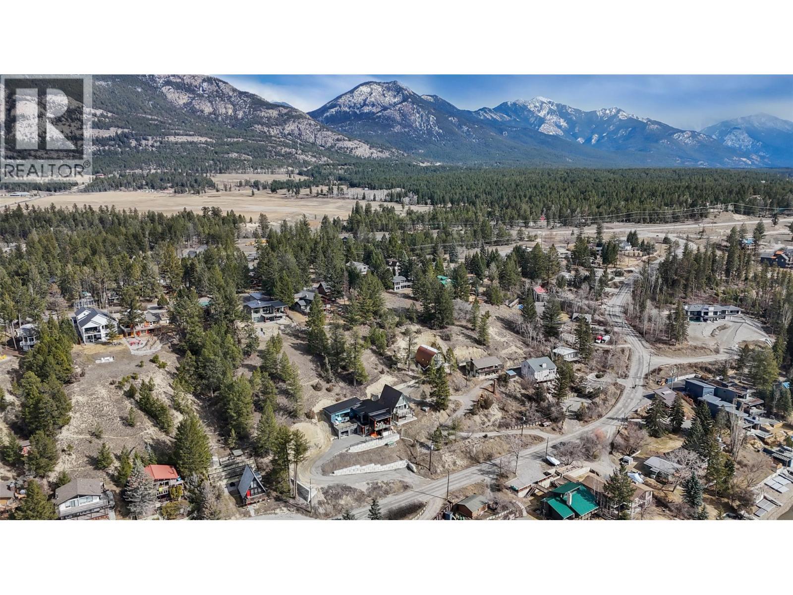 1172 Baltac Road, Windermere, BC