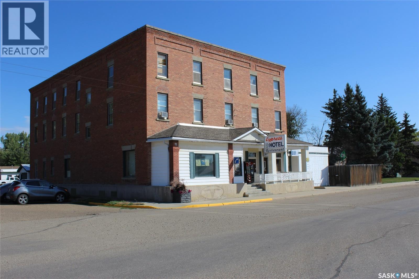 343 Redcoat Drive, Eastend, SK