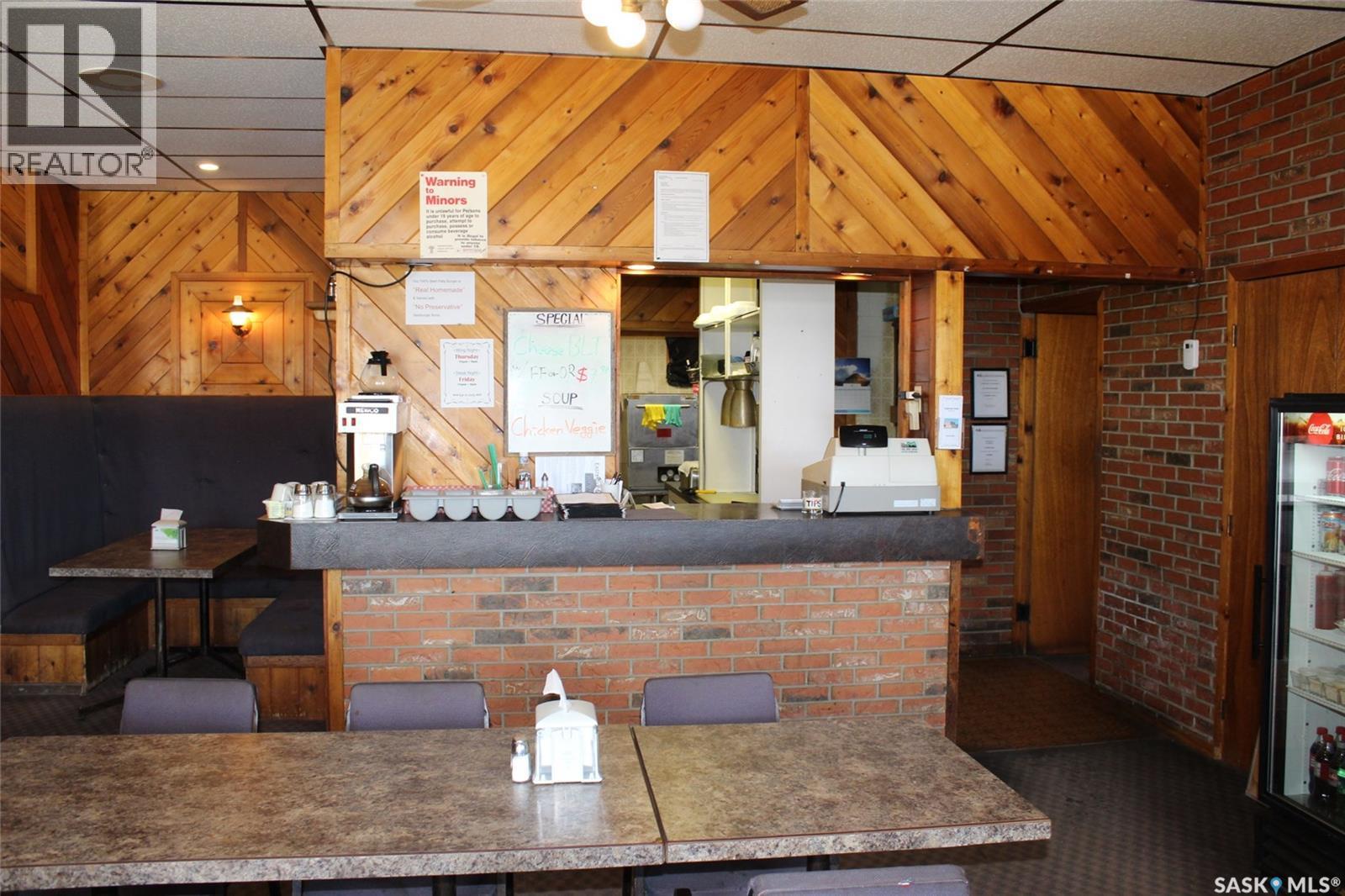 343 Redcoat Drive, Eastend, SK