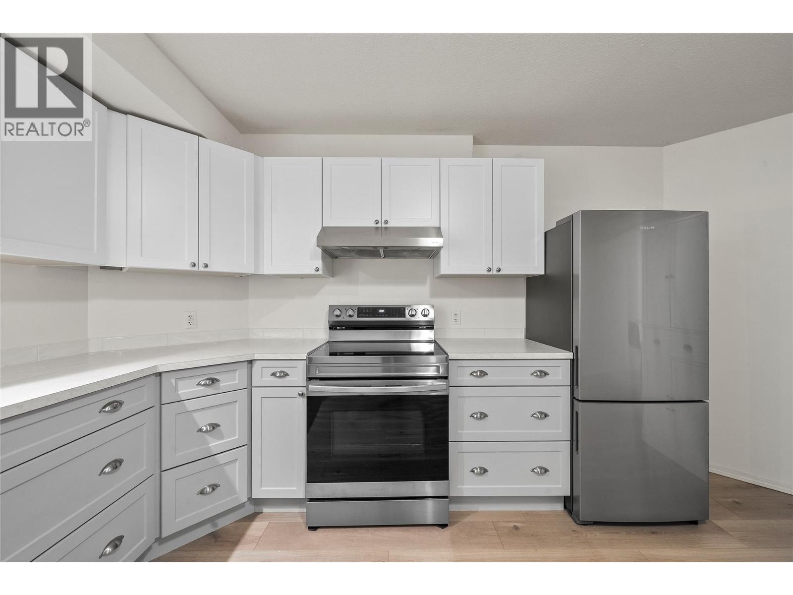 2668 Golf Course Drive, Blind Bay, BC - Indoor Photo Showing Kitchen