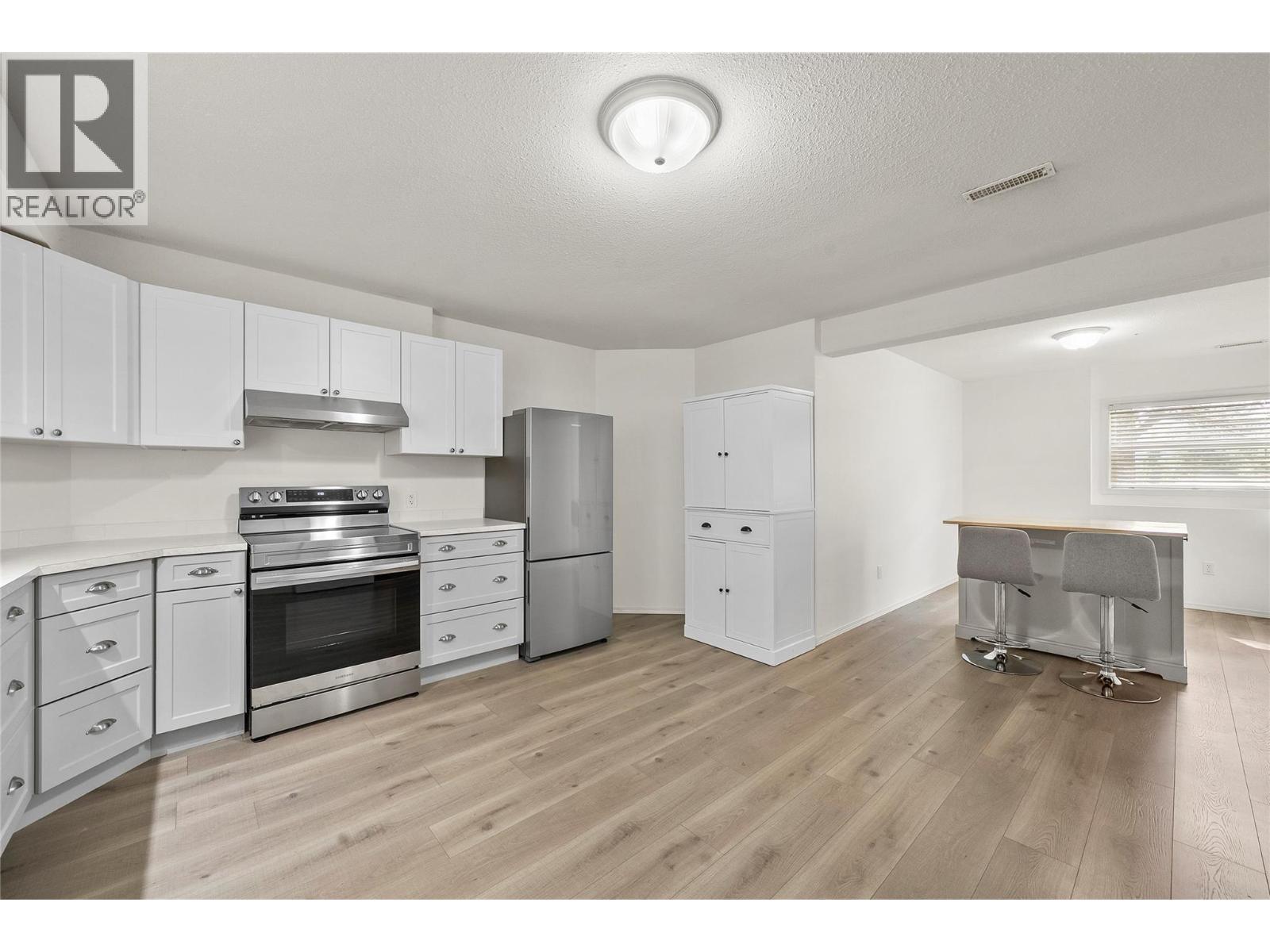 2668 Golf Course Drive, Blind Bay, BC - Indoor Photo Showing Kitchen
