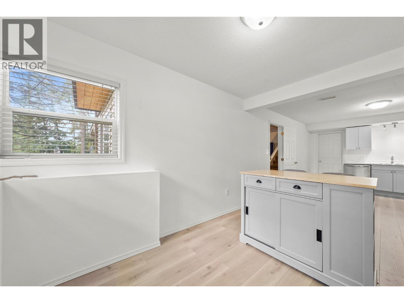 2668 Golf Course Drive, Blind Bay, BC - Indoor