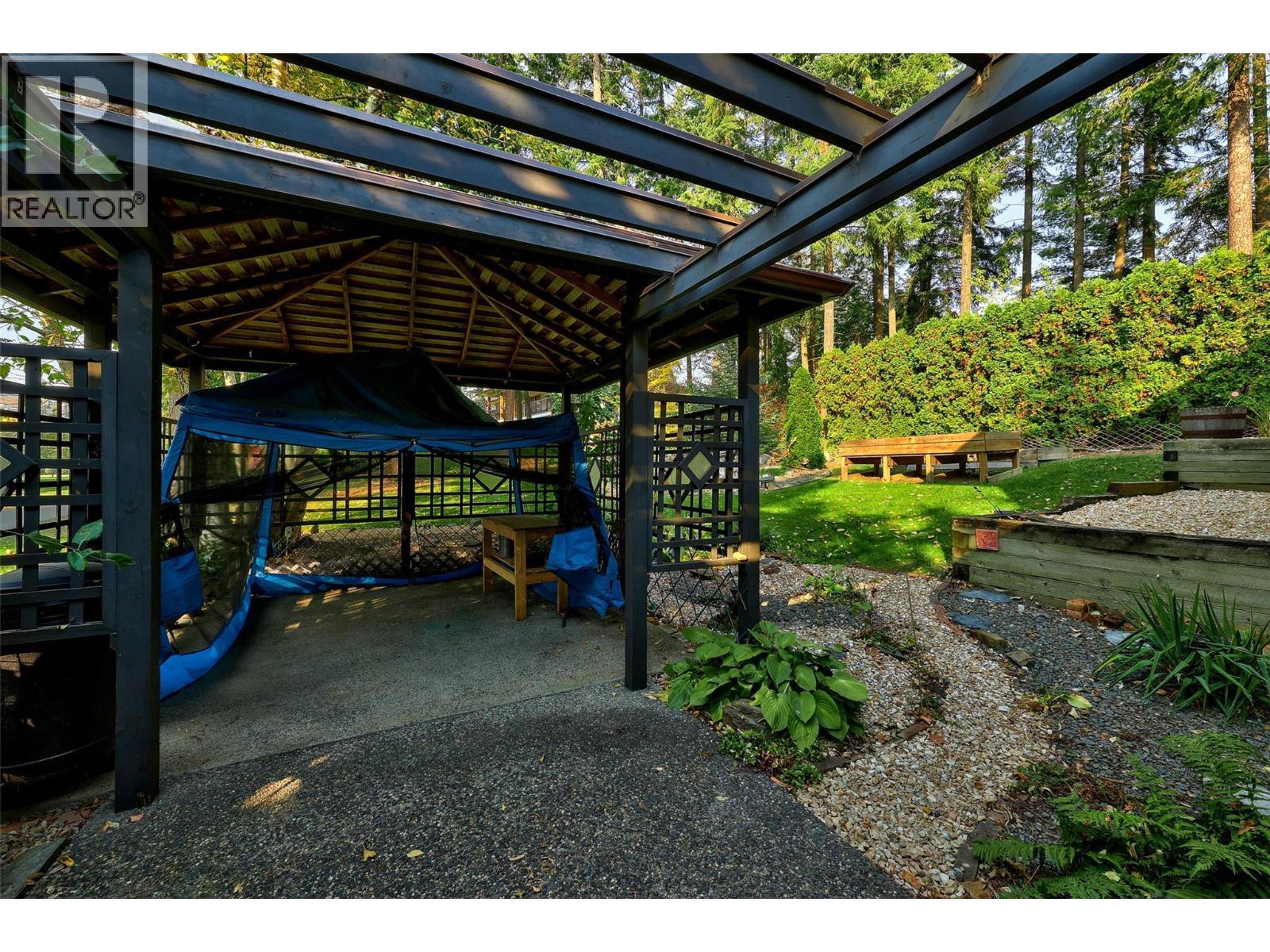 2668 Golf Course Drive, Blind Bay, BC - Outdoor