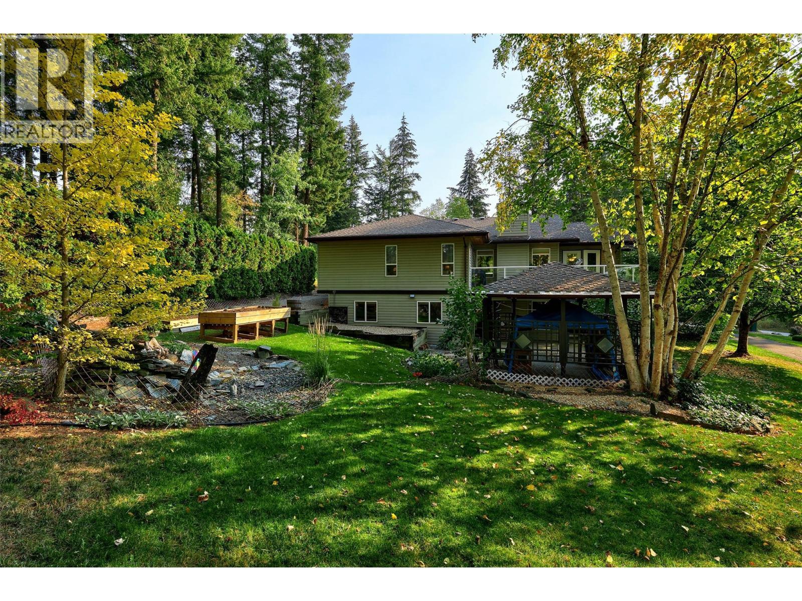 2668 Golf Course Drive, Blind Bay, BC - Outdoor With Deck Patio Veranda