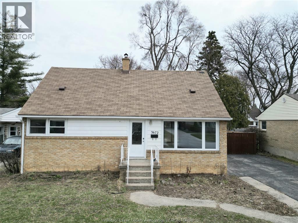 3672 Morris Drive, Windsor, ON - Outdoor