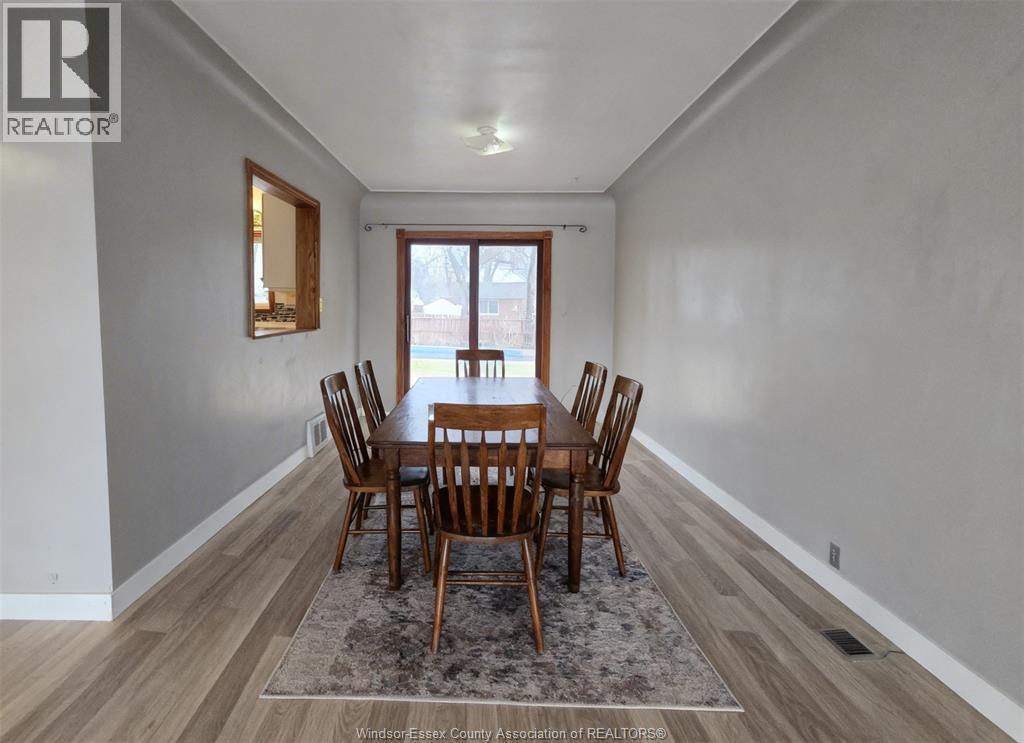 3672 Morris Drive, Windsor, ON - Indoor Photo Showing Dining Room