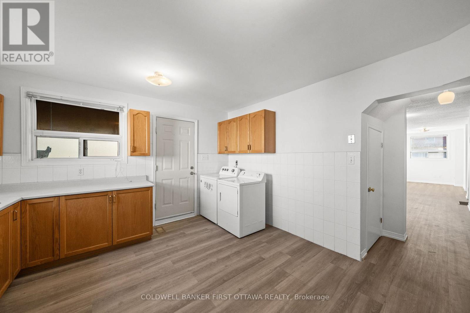 In unit Laundry w storage above! - 234 Rochester Street, Ottawa, ON - Indoor