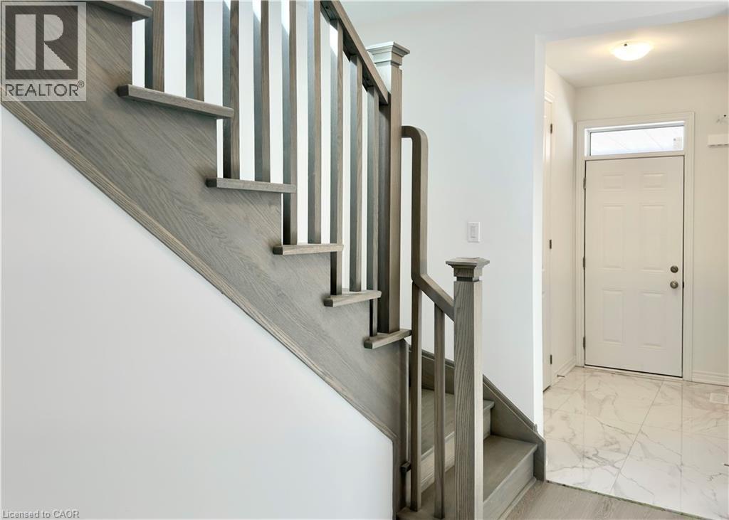 15 Davinci Boulevard, Hamilton, ON - Indoor Photo Showing Other Room