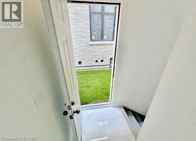15 Davinci Boulevard, Hamilton, ON - Indoor Photo Showing Other Room