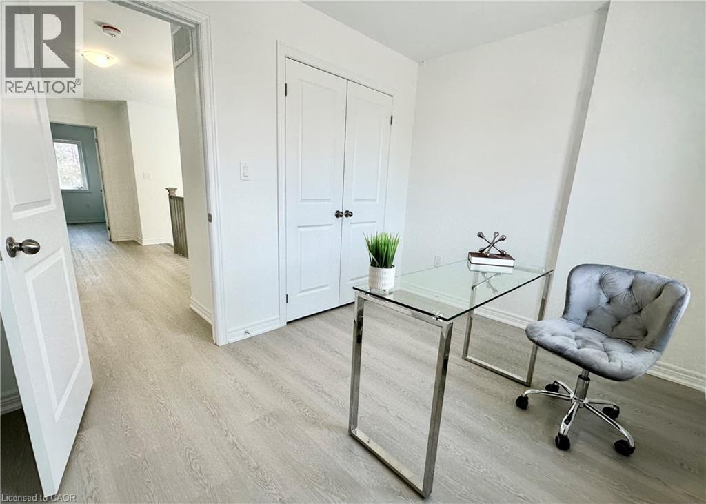 15 Davinci Boulevard, Hamilton, ON - Indoor Photo Showing Office