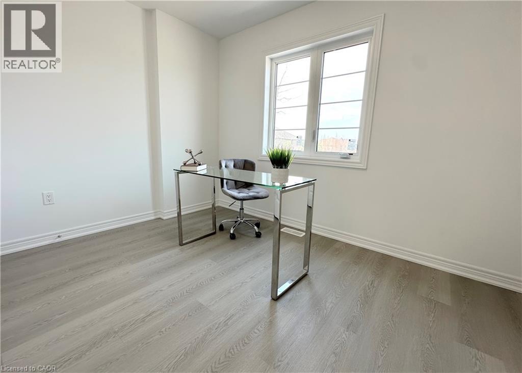 15 Davinci Boulevard, Hamilton, ON - Indoor Photo Showing Office