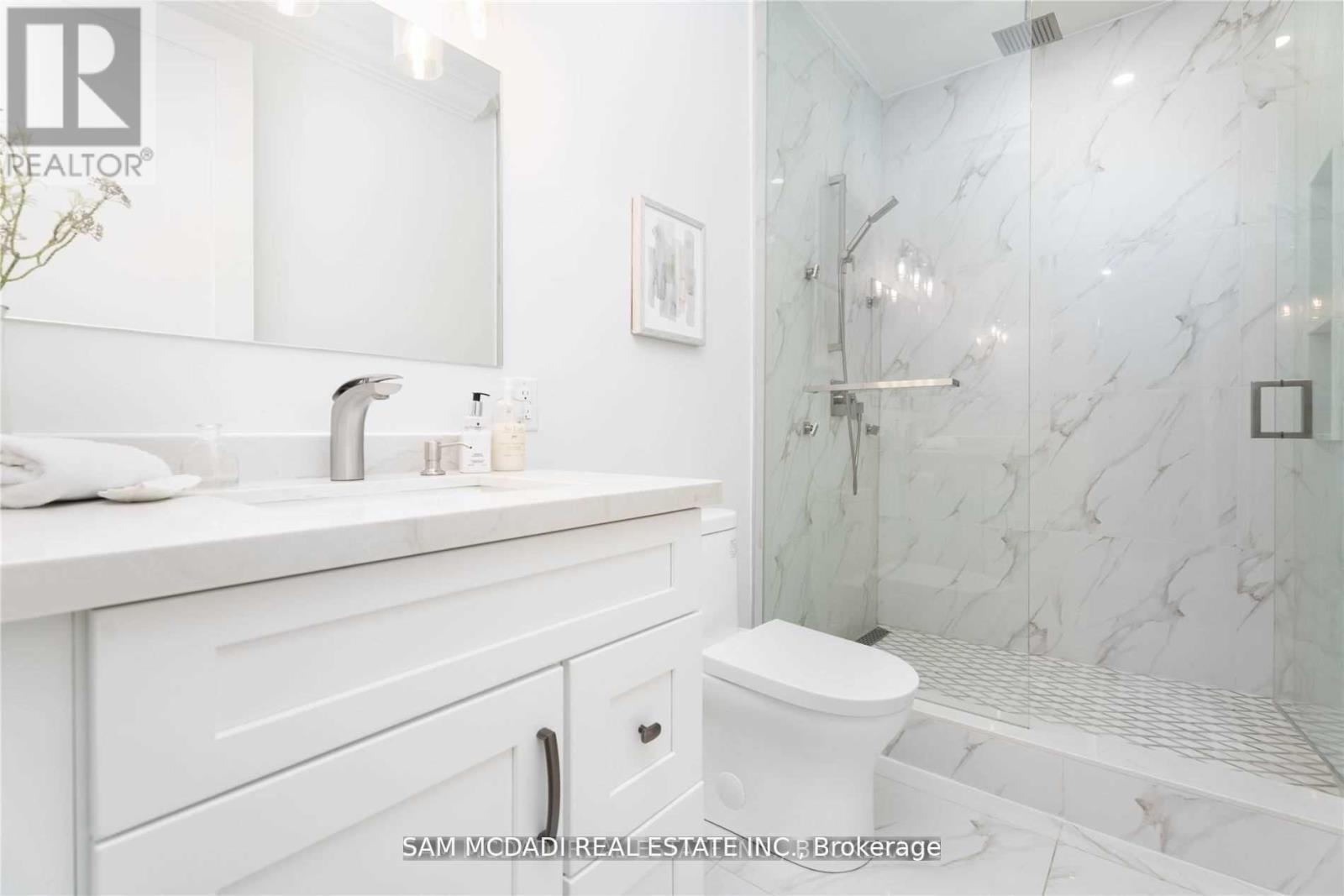 1138 Garden Road, Mississauga, ON - Indoor Photo Showing Bathroom