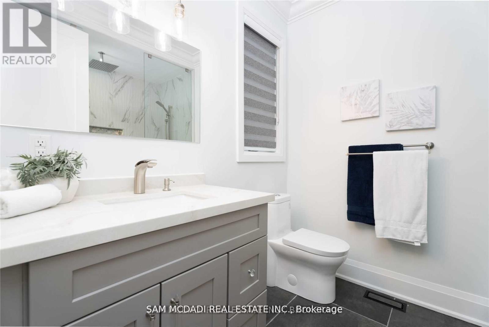 1138 Garden Road, Mississauga, ON - Indoor Photo Showing Bathroom