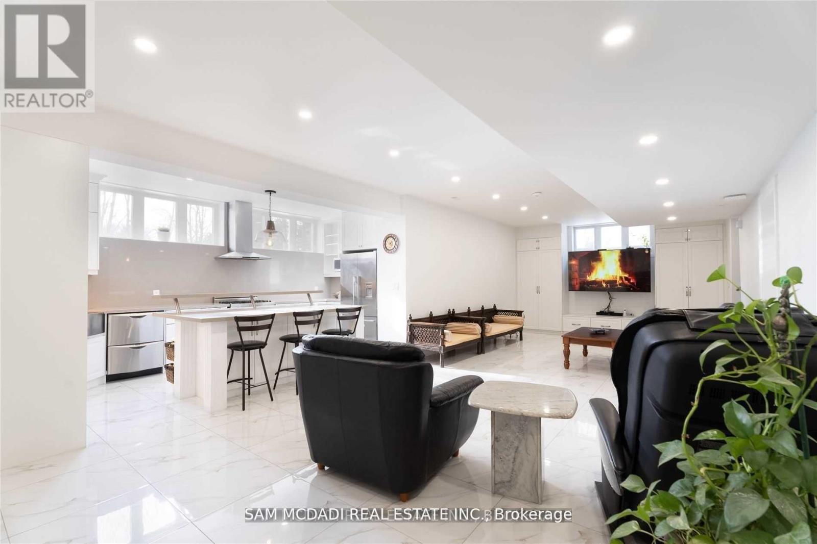 1138 Garden Road, Mississauga, ON - Indoor