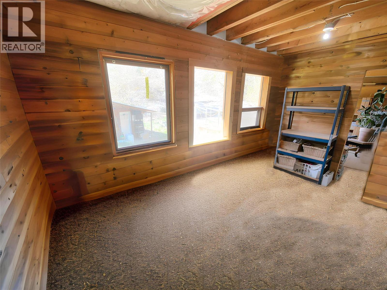 3837 Pass Creek Road, Crescent Valley, BC - Indoor Photo Showing Other Room