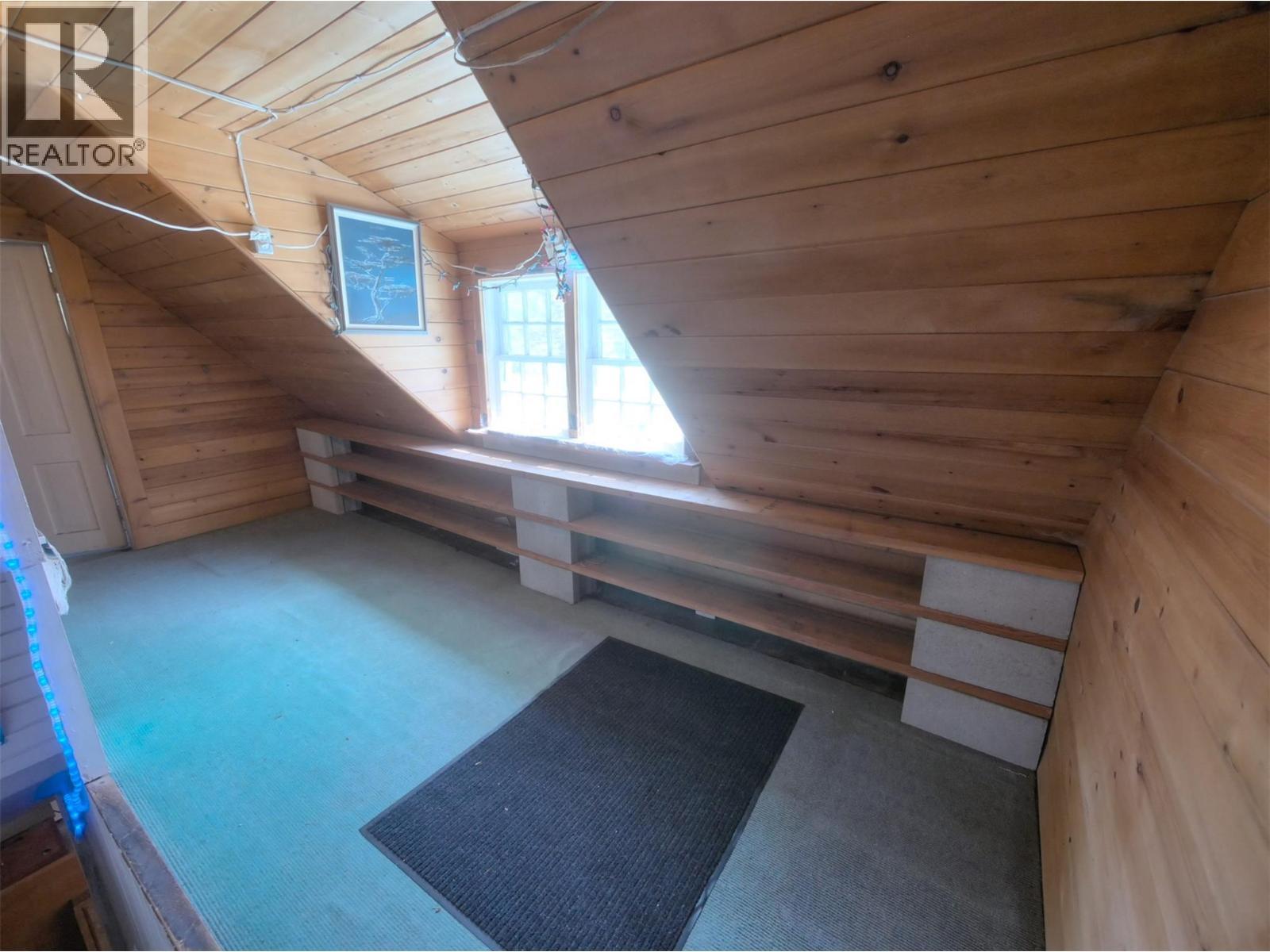 3837 Pass Creek Road, Crescent Valley, BC - Indoor Photo Showing Other Room