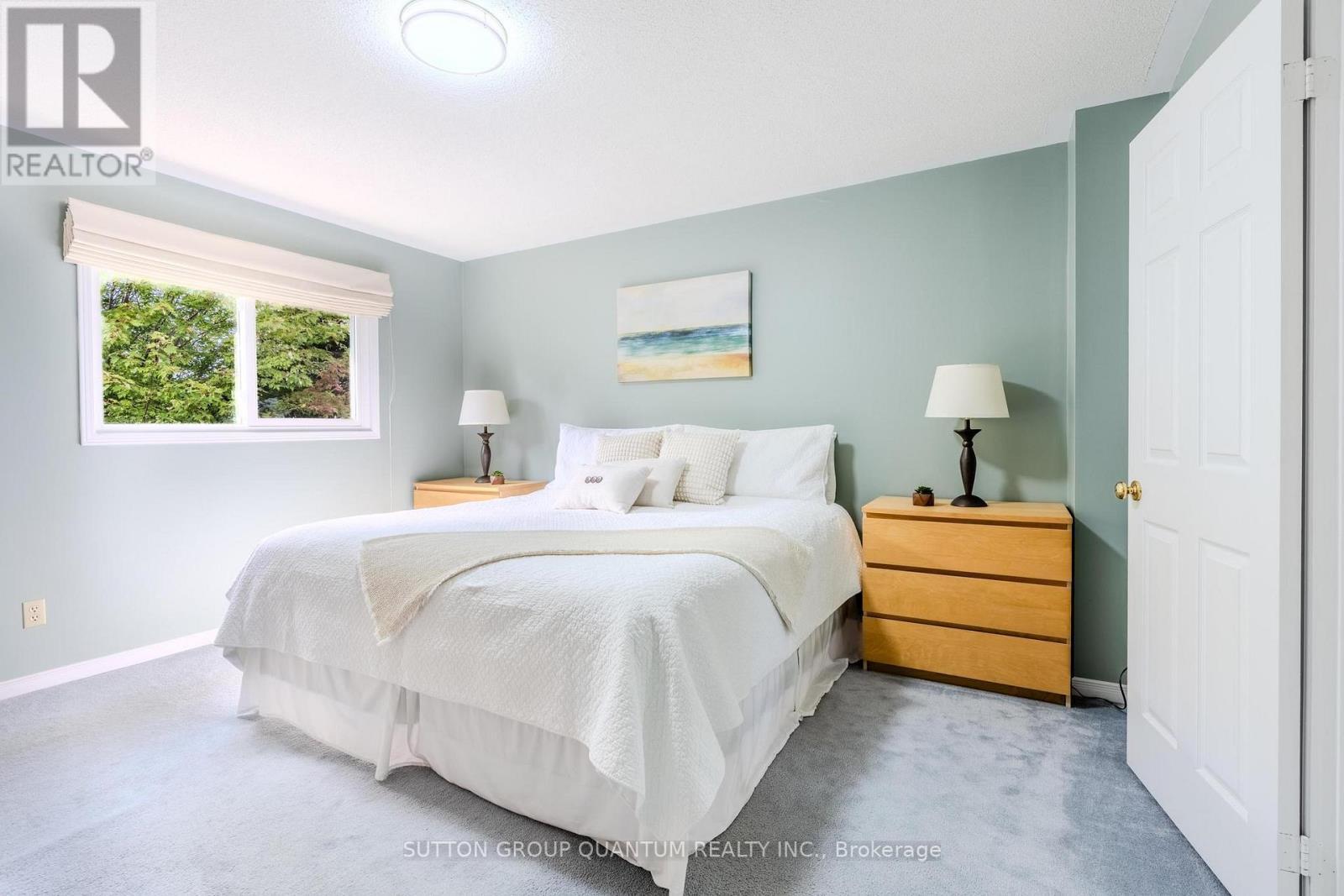 1237 Blackburn Drive, Oakville, ON - Indoor Photo Showing Bedroom