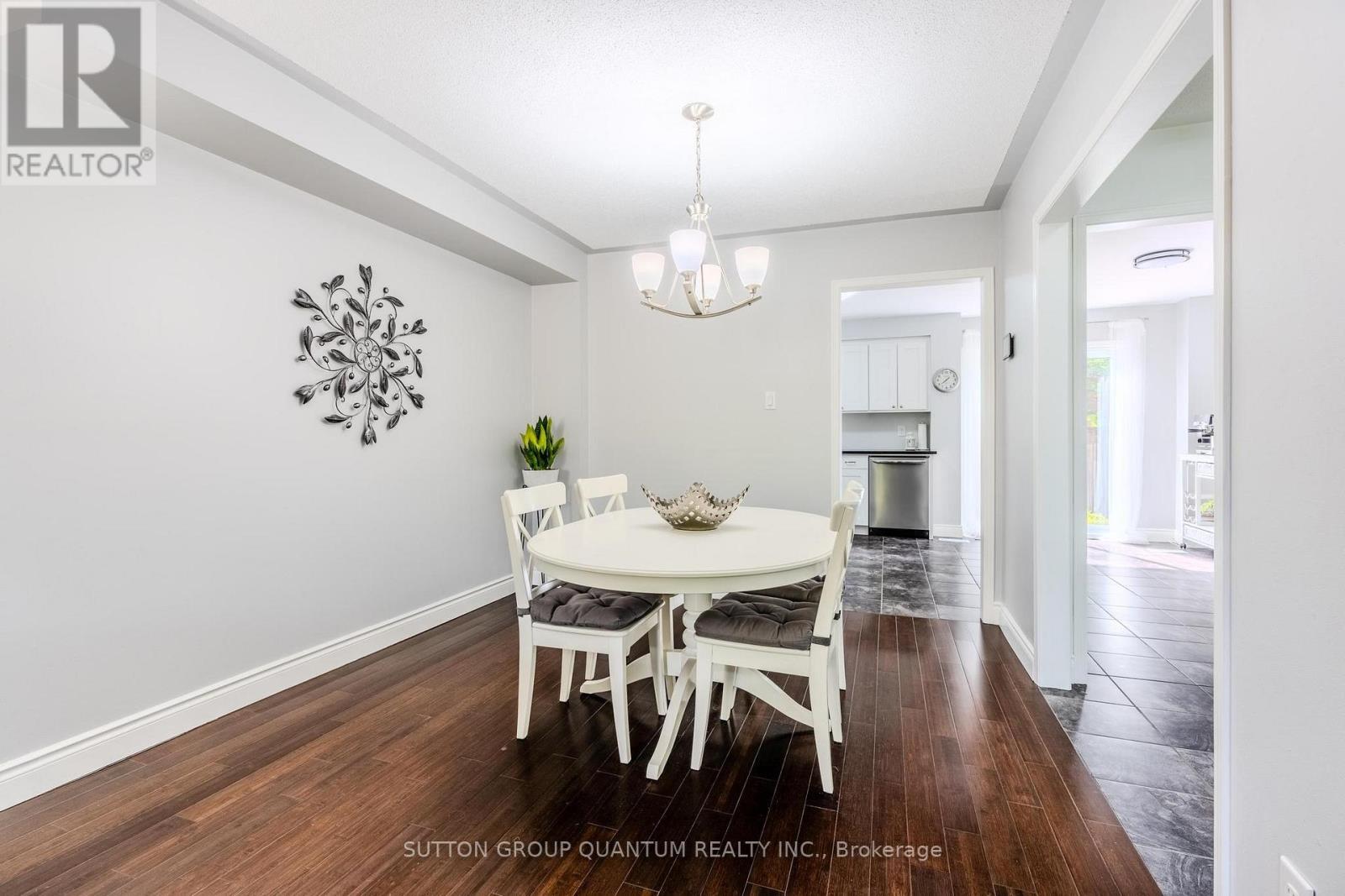 1237 Blackburn Drive, Oakville, ON - Indoor Photo Showing Dining Room