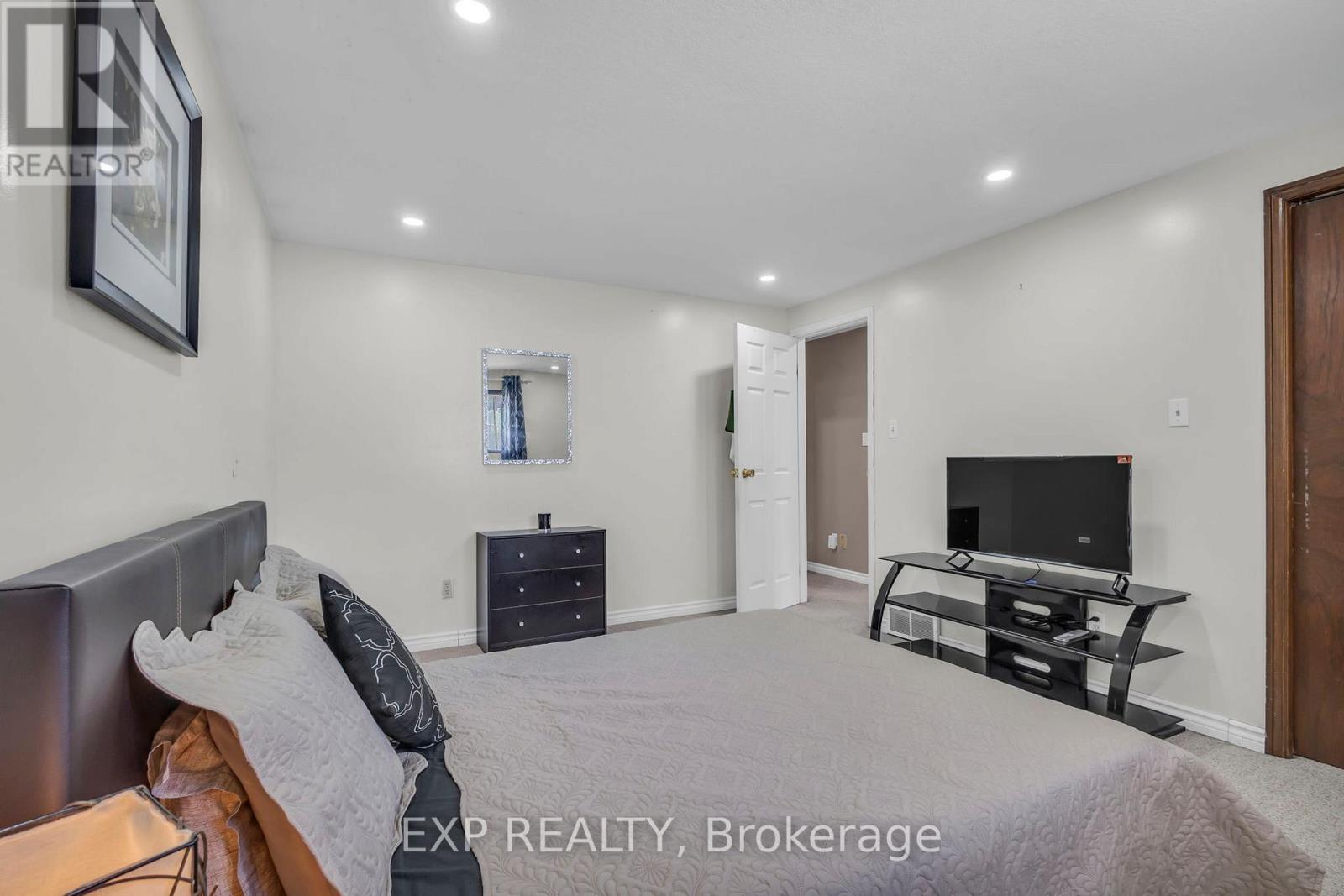 146 Bechtel Drive, Kitchener, ON - Indoor