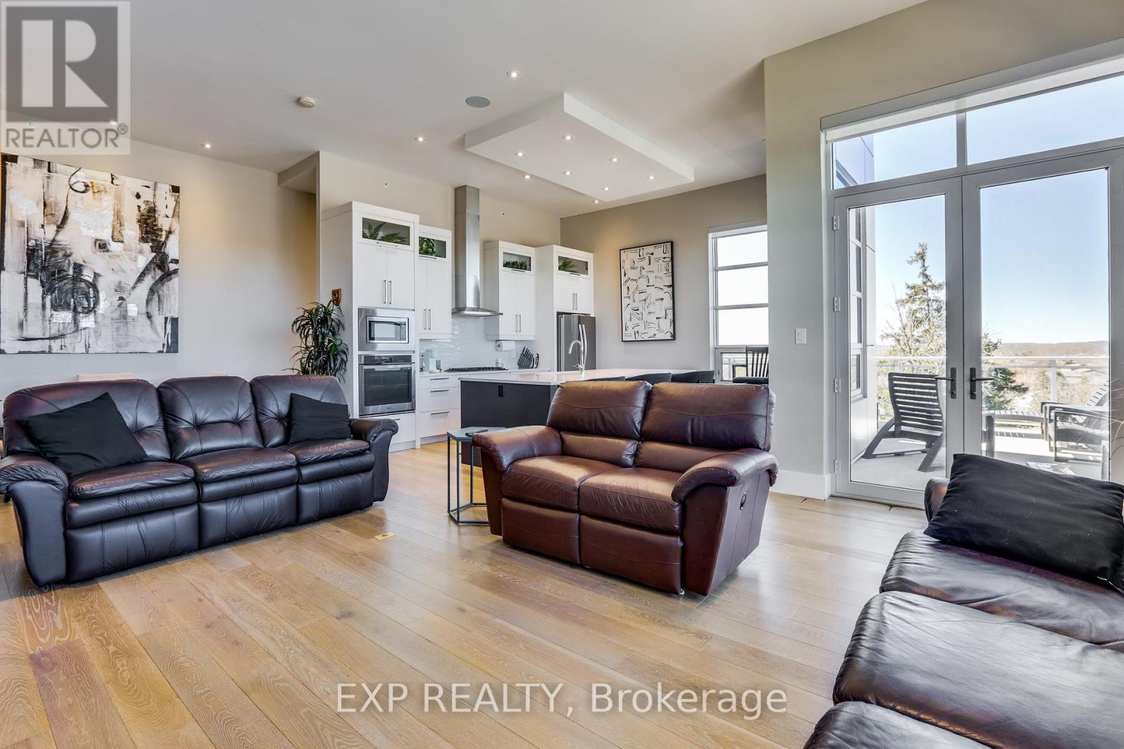 404 - 1705 Fiddlehead Place, London North (North R), ON - Indoor Photo Showing Living Room