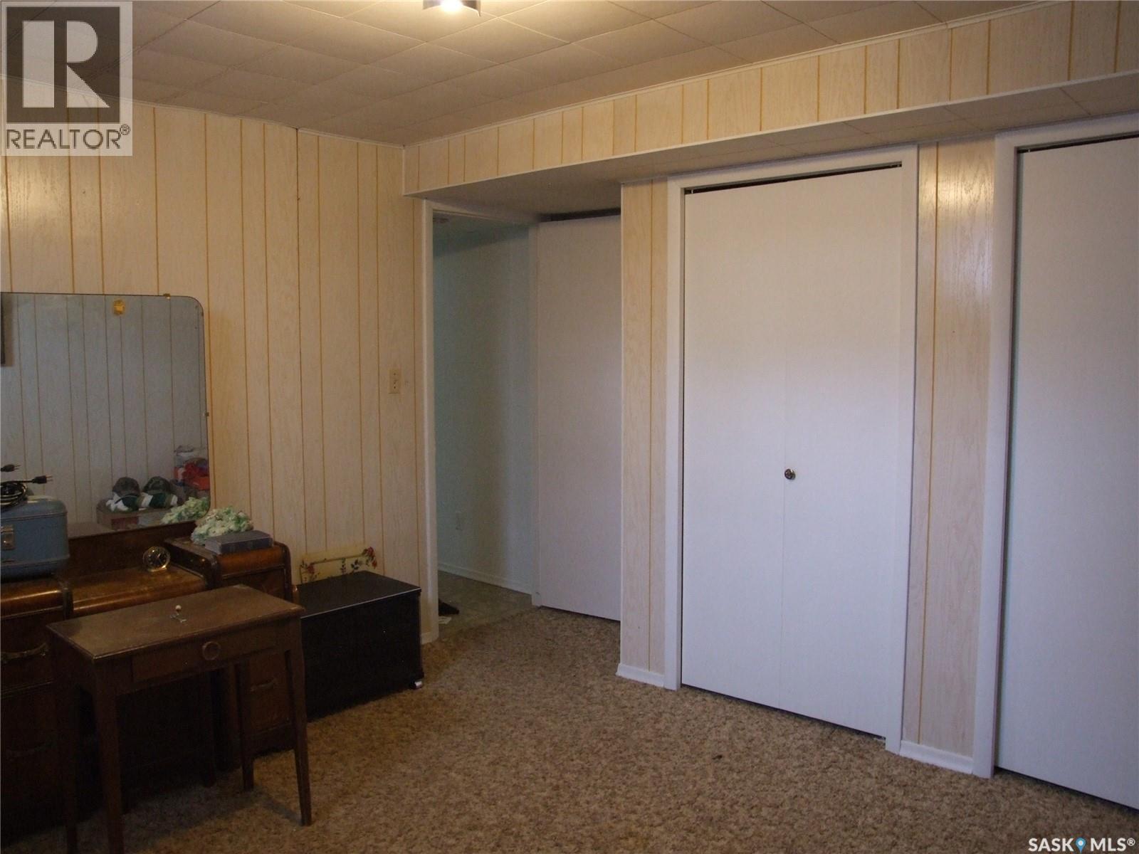 301 5Th Street W, Leader, SK - Indoor Photo Showing Other Room