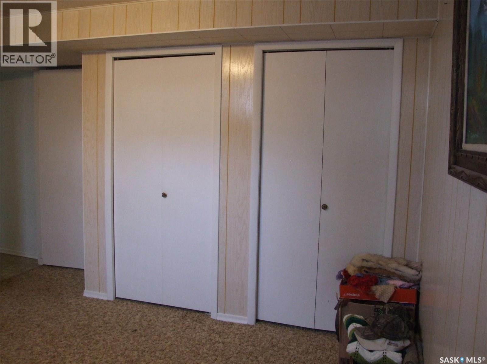 301 5Th Street W, Leader, SK - Indoor Photo Showing Other Room