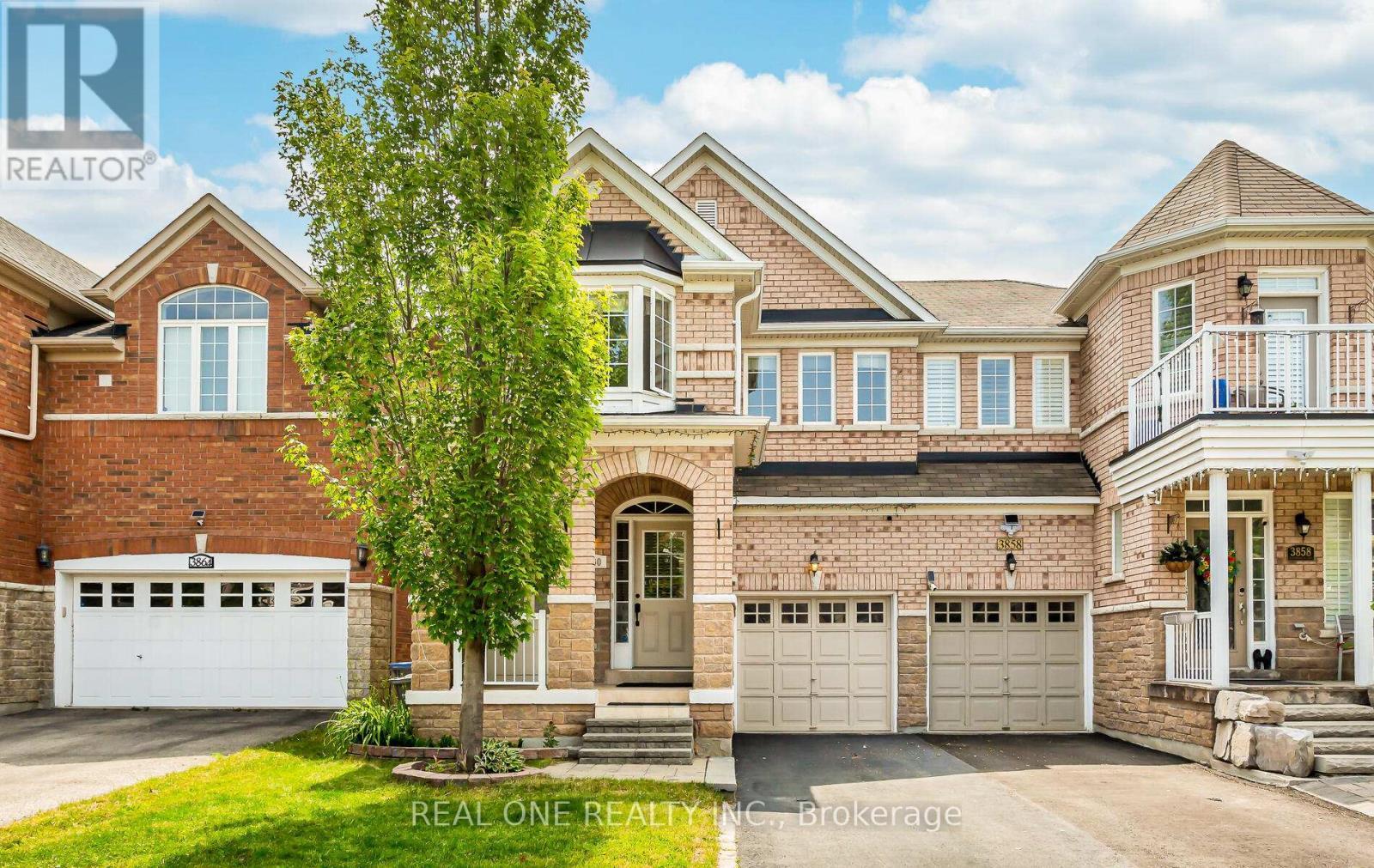 3860 Bloomington Crescent, Mississauga, ON - Outdoor With Facade