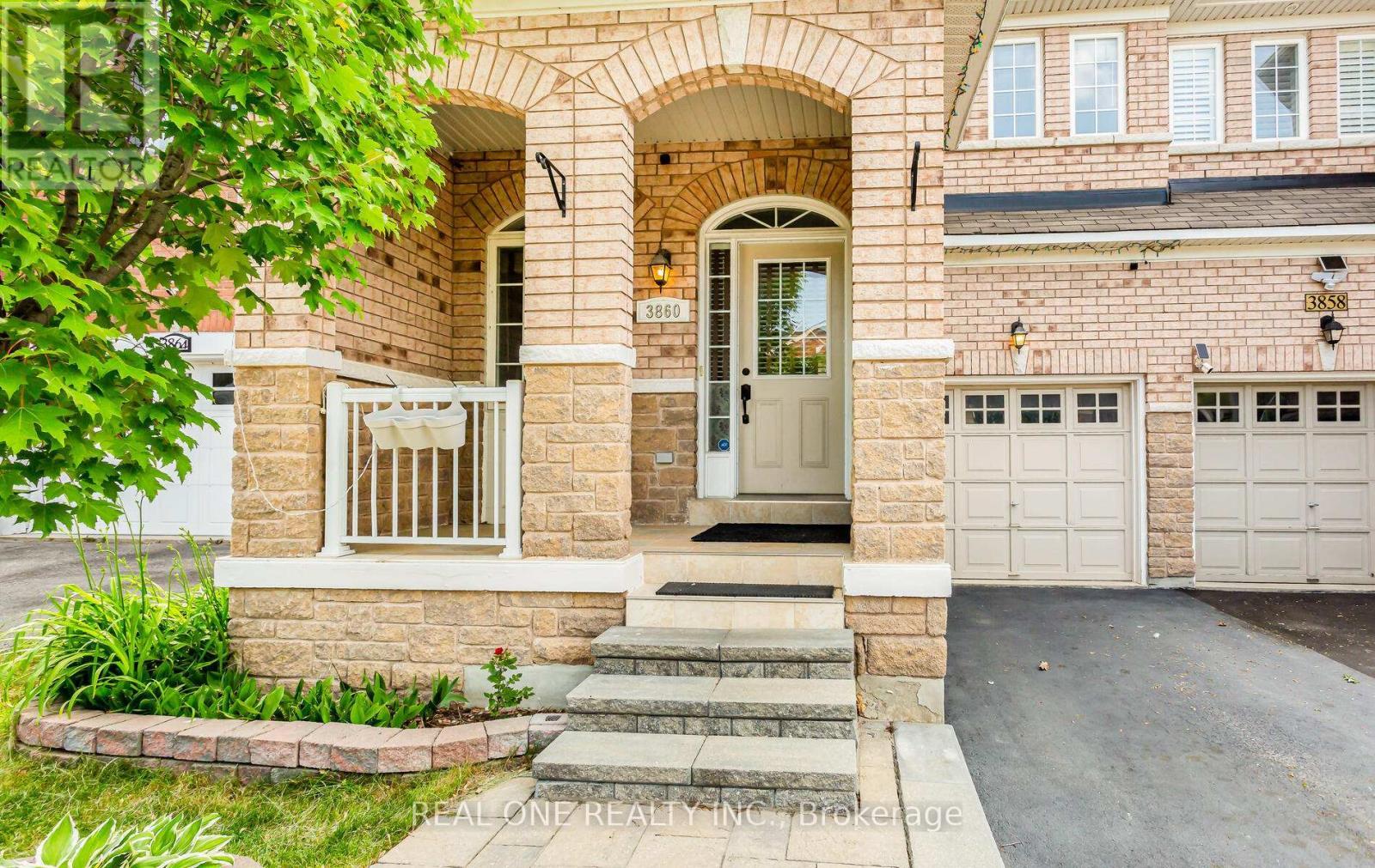 3860 Bloomington Crescent, Mississauga, ON - Outdoor