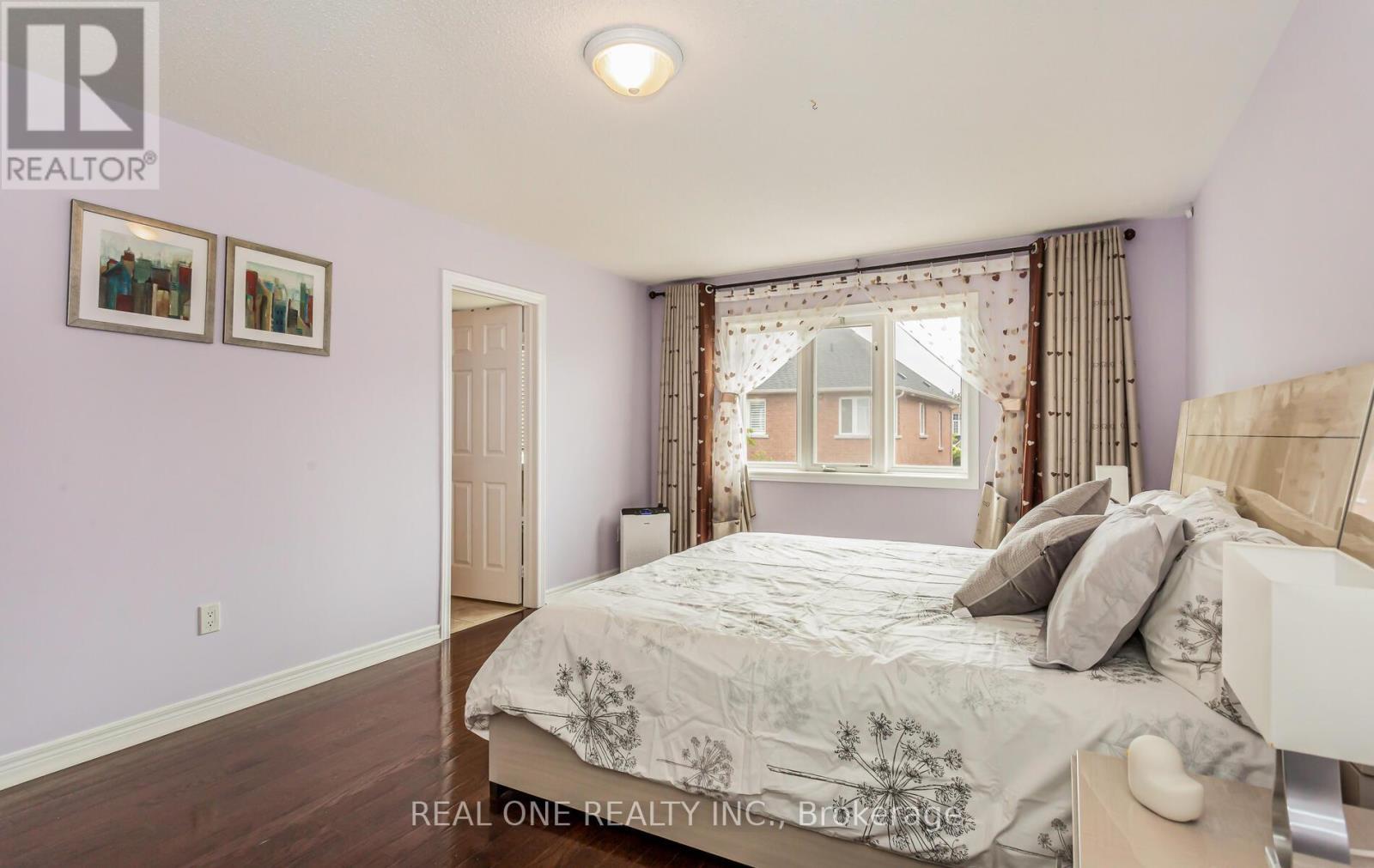 3860 Bloomington Crescent, Mississauga, ON - Indoor Photo Showing Bedroom