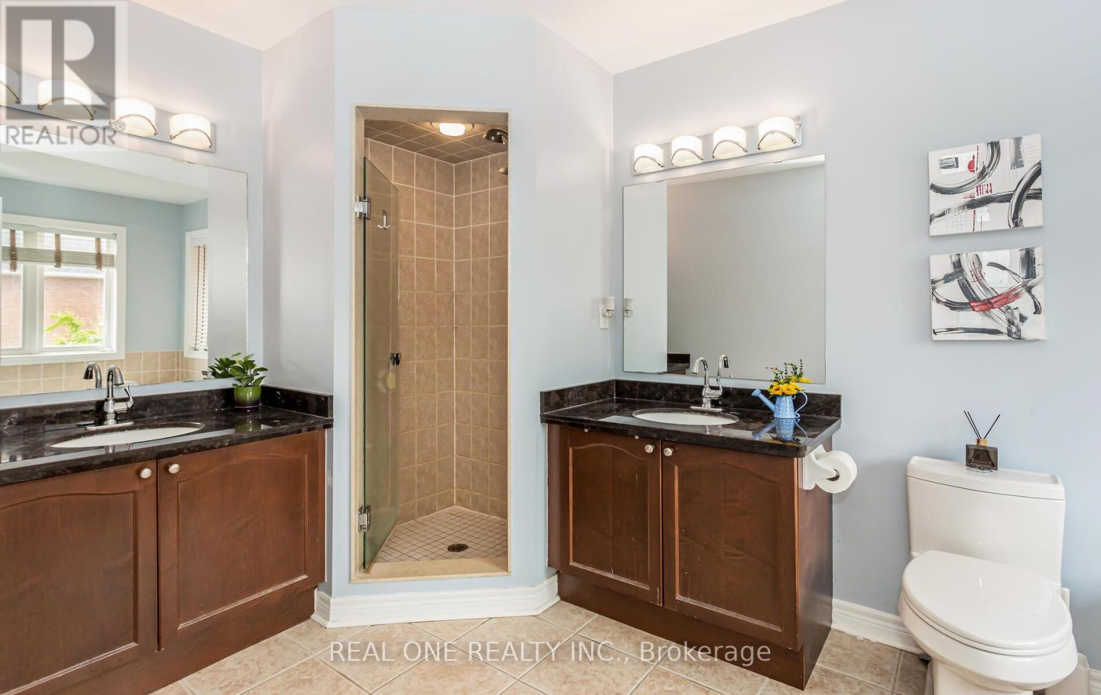 3860 Bloomington Crescent, Mississauga, ON - Indoor Photo Showing Bathroom