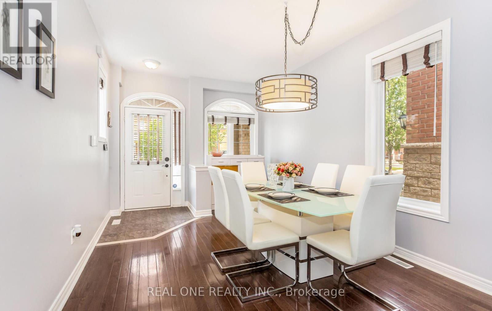 3860 Bloomington Crescent, Mississauga, ON - Indoor Photo Showing Dining Room