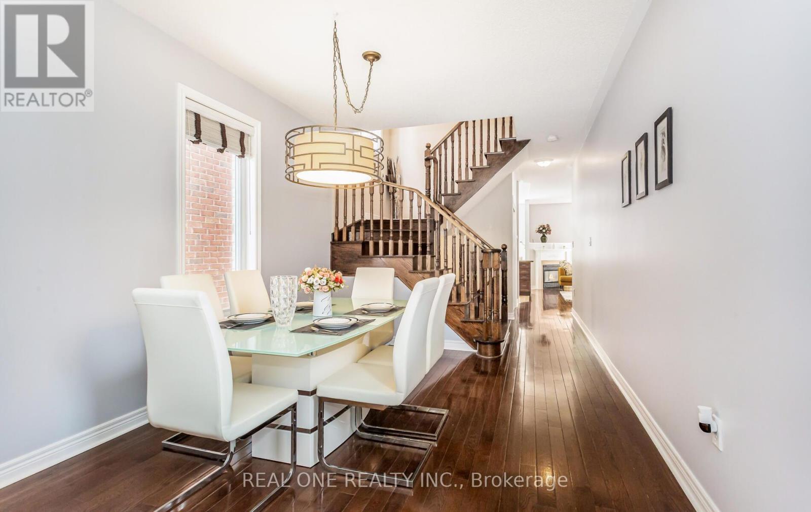 3860 Bloomington Crescent, Mississauga, ON - Indoor Photo Showing Dining Room