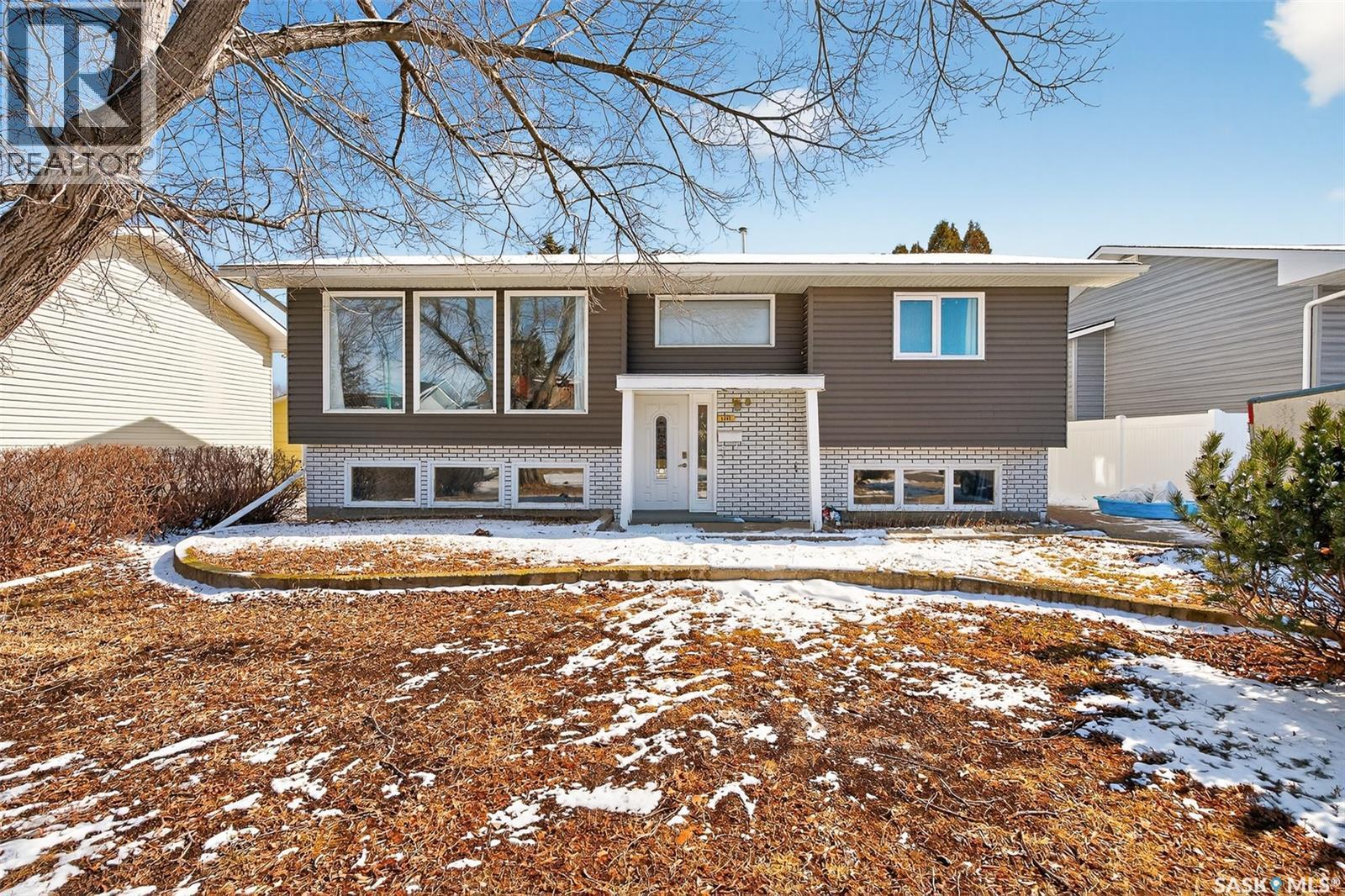 1321 Prince Crescent, Moose Jaw, SK - Outdoor