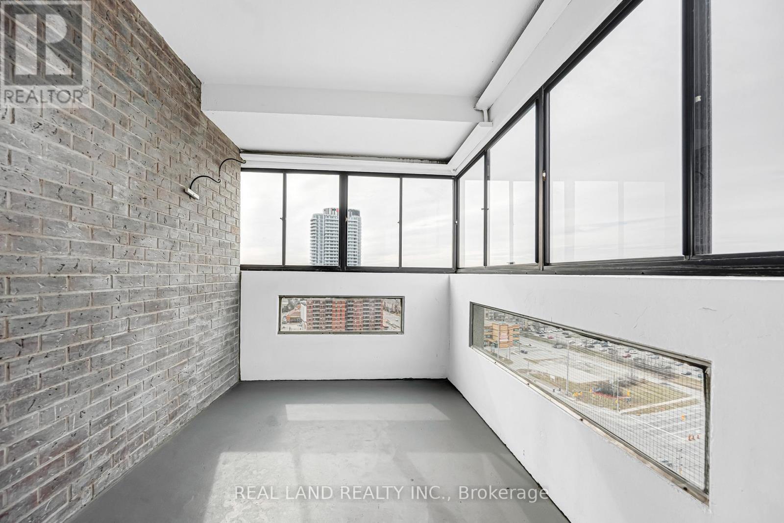 1901 - 50 Elm Drive E, Mississauga, ON - Indoor Photo Showing Other Room