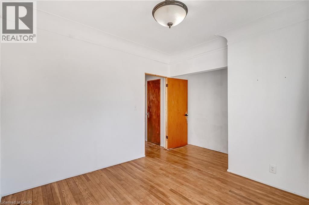 23 Clifford Street, Hamilton, ON - Indoor Photo Showing Other Room