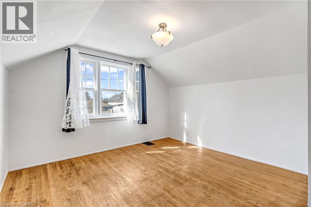 23 Clifford Street, Hamilton, ON - Indoor Photo Showing Other Room