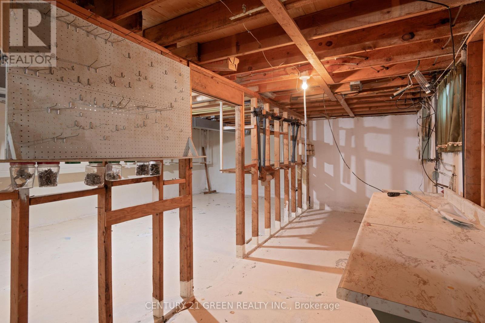 Unfinished Basement - 729 West 5Th Street, Hamilton, ON